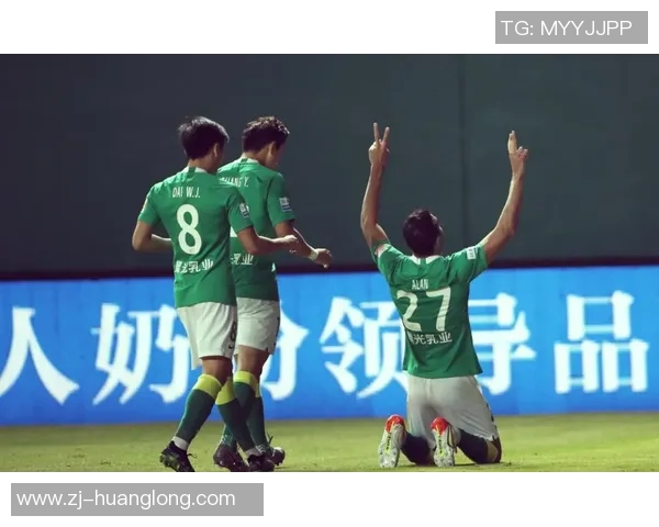 球星观看中国足球节目视频并分享感受与未来展望 球星观看中国足球节目视频并分享感受与未来展望