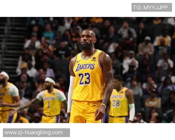 足球巨星解读NBA赛事精彩瞬间与球员表现解析